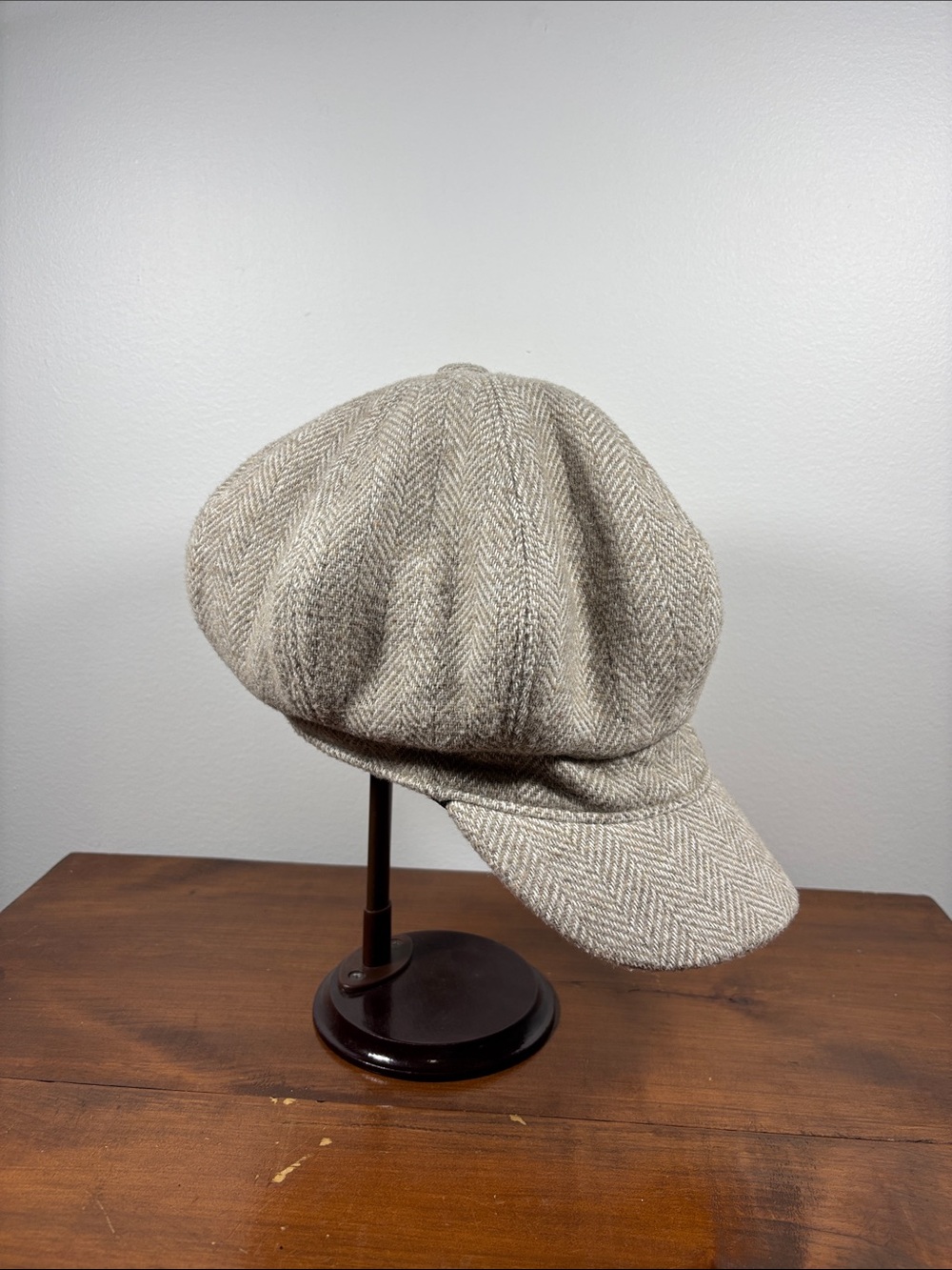 Retro UN SAPKA Mens Newsboy Cashmere Cap in Light Brown Herringbone